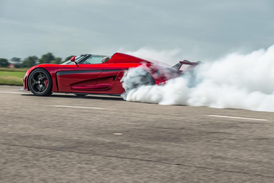  Koenigsegg Regera (7126) 2016 года  (фото 3 из 26)